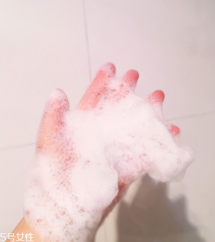 多芬和力士的沐浴露哪個(gè)好 多芬和力士的沐浴露對比測評