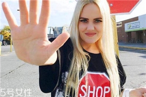 胸大的女生穿什么上衣？適合大胸女生的穿搭