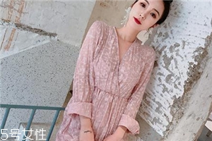 上身豐滿穿什么衣服好？適合上身豐滿女生的穿搭推薦