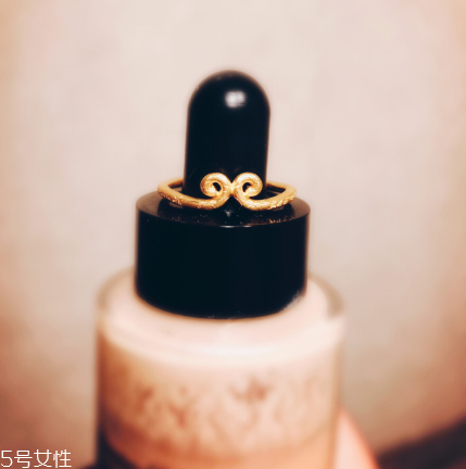 緊箍咒戒指怎么帶方向？緊箍咒戒指正反正確戴法