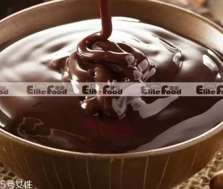 巧克力糖漿怎么做？巧克力糖漿可以做什么？