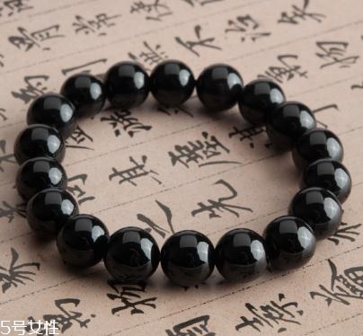 黑瑪瑙手串多少錢？黑瑪瑙手鏈?zhǔn)袌鰞r格