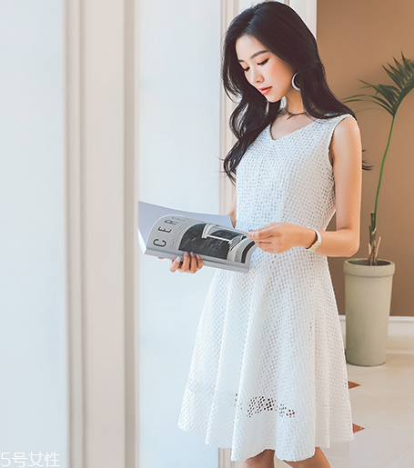 小個(gè)子女生穿什么裙子好看？小個(gè)子女生穿搭技巧