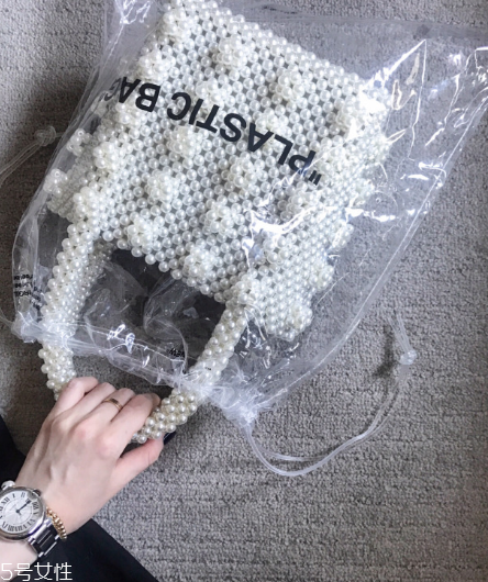 shrimps珍珠包多少錢？shrimps珍珠包包價格