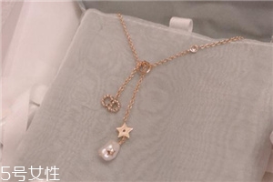 項(xiàng)鏈發(fā)黑怎么清洗？項(xiàng)鏈發(fā)黑清洗方法