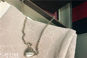 項(xiàng)鏈過(guò)敏怎么辦？項(xiàng)鏈過(guò)敏處理方法