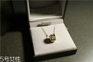 項(xiàng)鏈金色好看還是銀色好看？項(xiàng)鏈金色和銀色哪個(gè)好