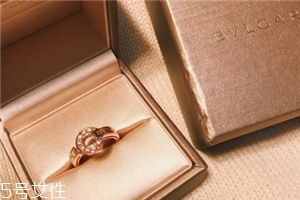 戒指和手表戴一只手嗎？戒指和手表是戴一邊嗎