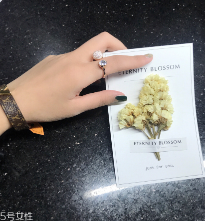 戒指為什么要纏紅線？戒指綁紅繩的意義