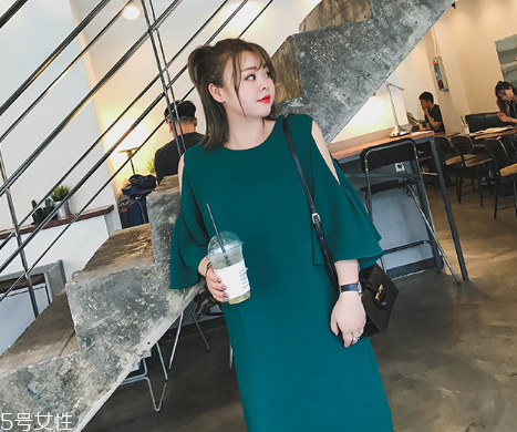 皮膚黃穿什么顏色顯白？適合黃皮女生的衣服顏色