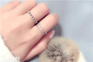 戒指戴食指是什么意思？戒指戴食指上代表什么含義