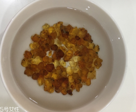 桃膠能和雞蛋一起吃嗎？桃膠配雞蛋可以嗎？