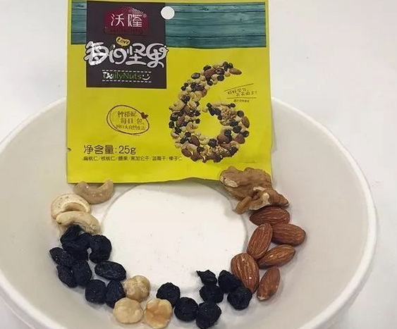 每日?qǐng)?jiān)果ab有什么不同？沃隆每日?qǐng)?jiān)果ab款區(qū)別