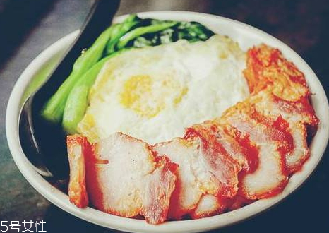 黯然銷魂飯多少錢(qián)一碗 黯然銷魂飯的營(yíng)養(yǎng)價(jià)值