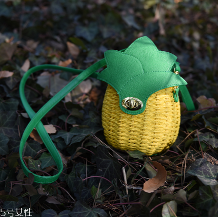 夏天適合背什么包？適合夏天背的包包款式
