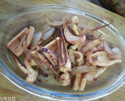 魷魚是烏賊嗎？魷魚跟烏賊是一種嗎？