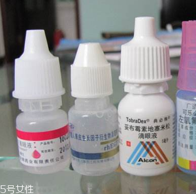 眼藥水什么時(shí)候滴最好？滴眼藥水的最佳時(shí)間