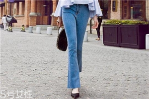 微胖女生適合什么牛仔褲？微胖女生牛仔褲穿搭技巧