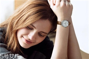女生戴什么手表好看？適合女生戴的手表款式