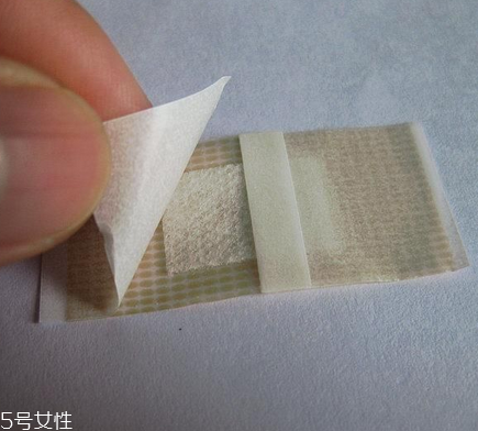 創(chuàng)可貼可以貼臉上嗎？臉上能貼創(chuàng)可貼嗎？