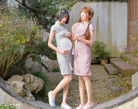 中國(guó)風(fēng)連衣裙怎么搭配？中國(guó)風(fēng)連衣裙搭配圖片