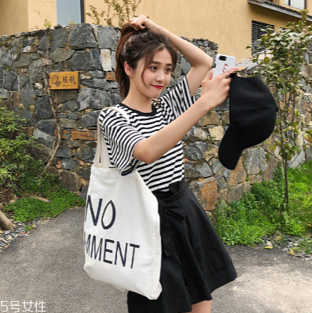夏天穿什么t恤好看？夏季t恤穿搭圖片