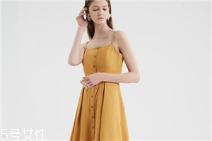 微胖穿什么連衣裙好看？微胖女生適合穿什么連衣裙？