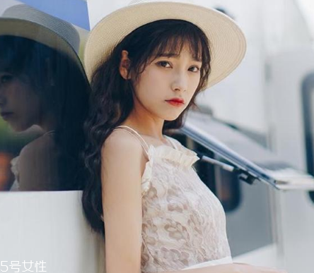 夏天拍照穿什么裙子好看？拍照適合穿什么裙子？