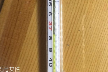 體溫計能測水溫嗎？水溫能用體溫計測嗎？