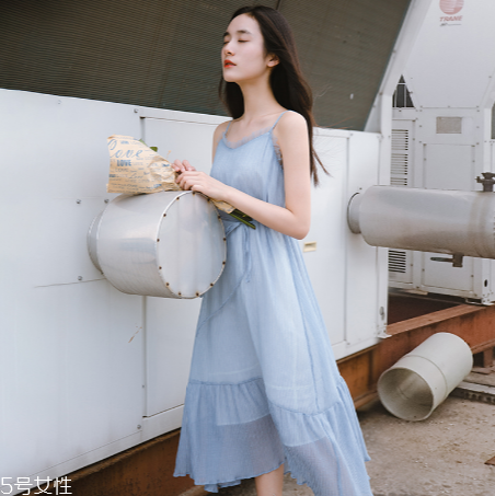 什么顏色連衣裙顯白？連衣裙什么顏色最顯白？