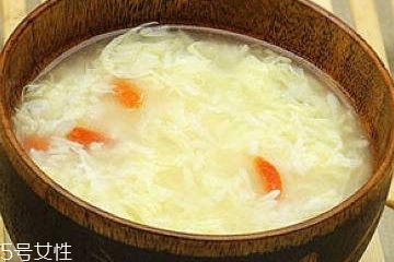 酒釀蛋豐胸靠譜嗎？酒釀蛋吃多久有效果？