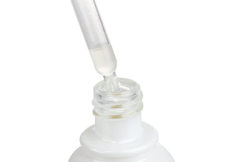 精華液是水嗎？精華液是什么做的？
