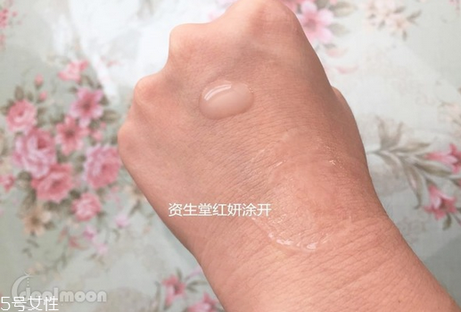 精華液是水嗎？精華液是什么做的？