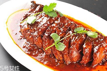 青魚禁忌食材 青魚不能和什么一起吃？