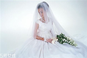 婚紗是男方買(mǎi)還是女方買(mǎi)？婚紗應(yīng)該哪一方買(mǎi)？