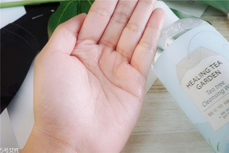 得鮮卸妝水含酒精嗎 得鮮茶樹(shù)卸妝水孕婦能用嗎