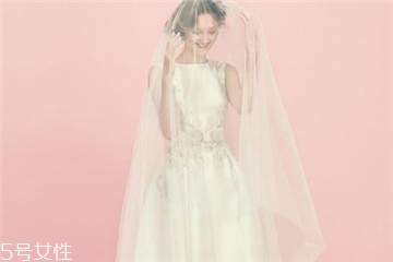 婚紗上的紅酒怎么處理？婚紗沾上紅酒怎么洗掉？