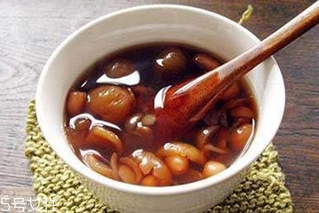 花生衣能和蜂蜜一起吃嗎？花生衣和桑棗一起煮會(huì)怎樣？