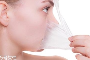 干皮臉上出油怎么辦？干性皮膚出油是為什么？