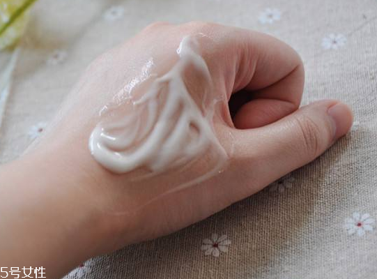 乳液過(guò)期了還能用嗎？過(guò)期乳液有什么妙用？