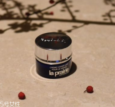 眼霜開封后保質(zhì)期多久？眼霜開封多久不能用？