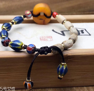 沉香手串是什么味道？沉香手串正品味道是什么樣的？