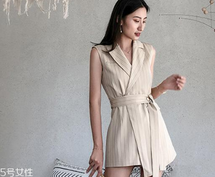 白領(lǐng)上班穿什么衣服？白領(lǐng)mm穿搭圖片