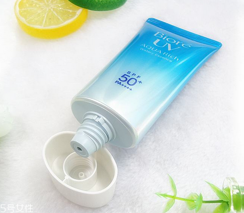 防曬霜兩年了還能用嗎？防曬霜可以用兩年嗎？