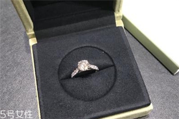 鉆戒和婚戒怎么一起戴？鉆戒和婚戒怎么同時(shí)戴？