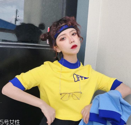 t恤什么顏色好看？t恤買(mǎi)什么顏色好？