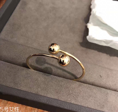 手鐲可以戴兩只手嗎？手鐲可以兩只手同時(shí)戴嗎？