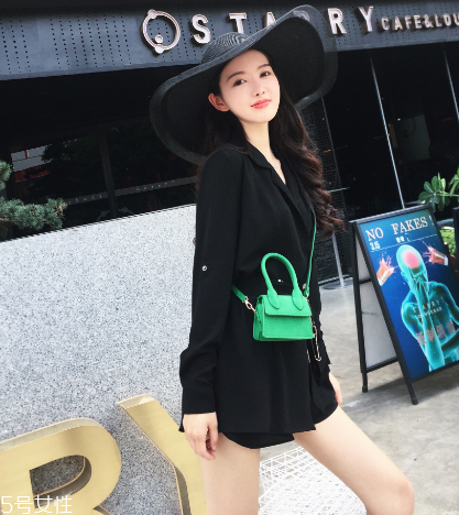 女生夏天背什么包？女生夏季包包搭配圖片