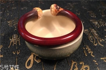 雞血藤手鐲有什么功效？雞血藤手鐲佩戴的好處