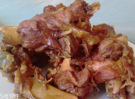 鹿肉和牛肉哪個好？鹿肉和牛肉哪個好吃些？